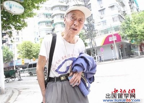 南京83岁高考狂人第12次参考 称人都有点理想
