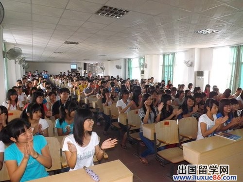 乐东县开展学生高考前心理健康辅导活动