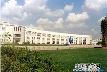 2014年上海对外经贸大学法学院考研调剂公告