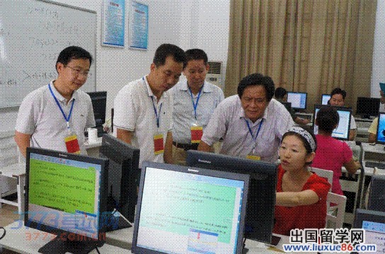 经过七个学科664名评卷教师的共同努力，为期10天的海南省2014年初中毕业生学业水平考试（中考）网上阅卷工作于7月11日上午顺利结束。