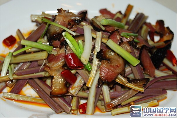 高考食谱：蕨菜炒腊肉