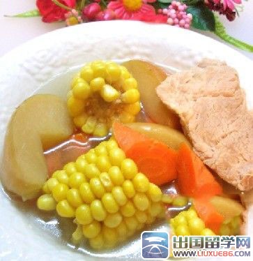 高考食谱：玉米苹果红萝卜猪肉汤
