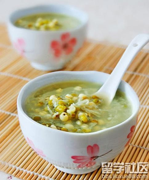 绿豆汤的功效与作用 绿豆汤的做法 绿豆汤食用方法 绿豆汤的副作用