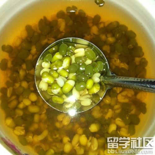 綠豆湯的功效與作用 綠豆湯的做法 綠豆湯食用方法 綠豆湯的副作用