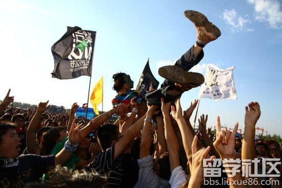 教你摇滚甩头的正确姿势