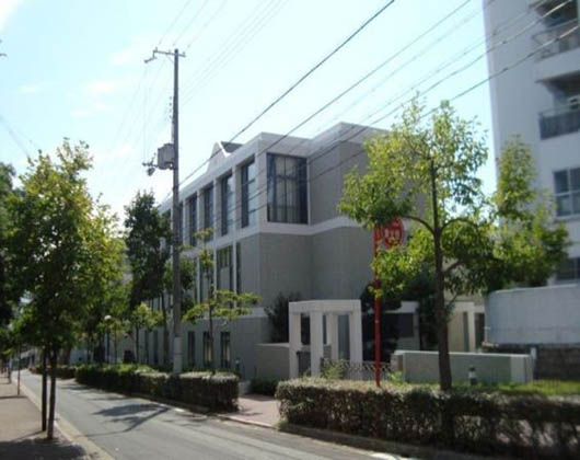 神户山手大学