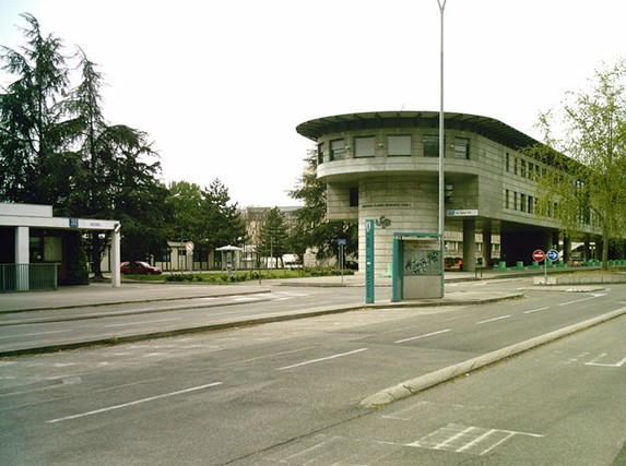 里昂第一大学