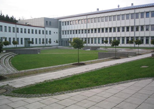 吕贝克大学