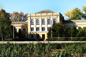 敖德萨伊日玛国立师范学院