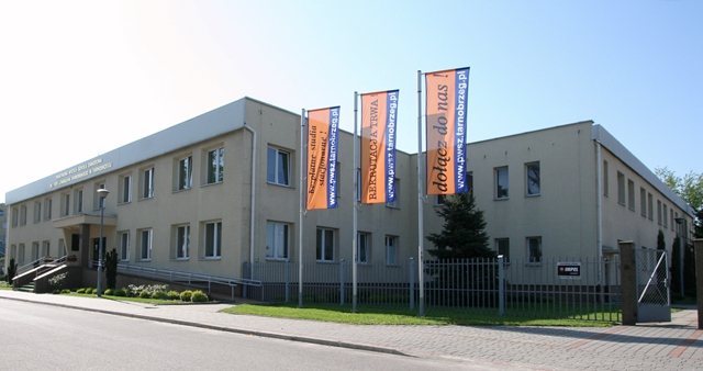 塔尔诺布热格国立高等职业学校