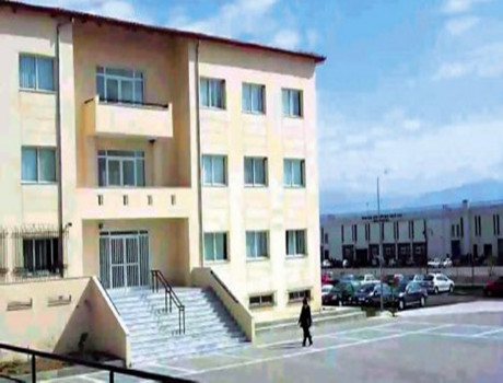 西马其顿大学